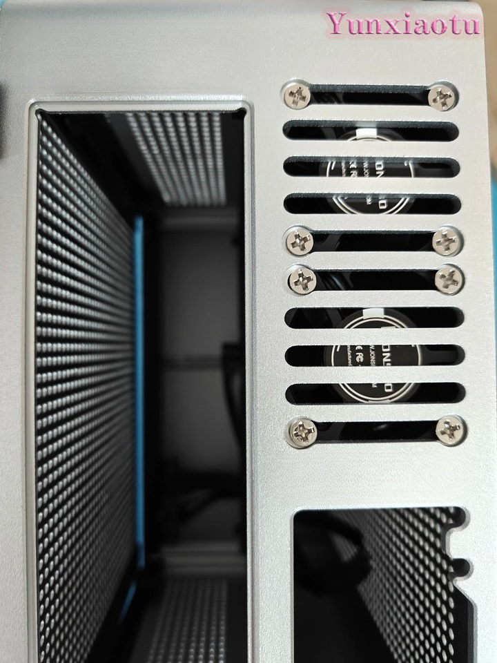 Case per Computer Mini ITX NV1 - Itx Case Pcie Riser 4.0 recensione e prezzo